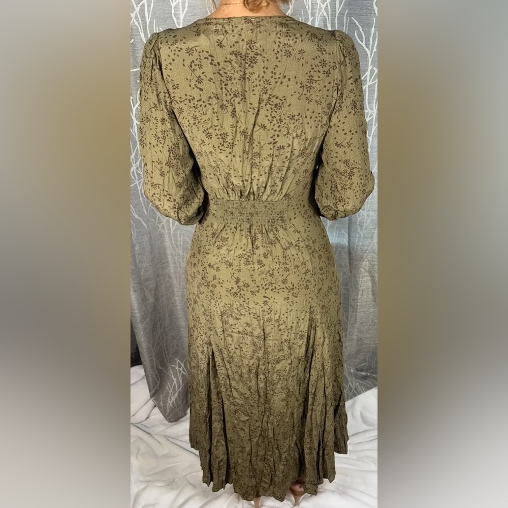 IN LOOM OLIVE FLORAL LONG SLEEVE MIDI DRESS S - Picture 6 of 9